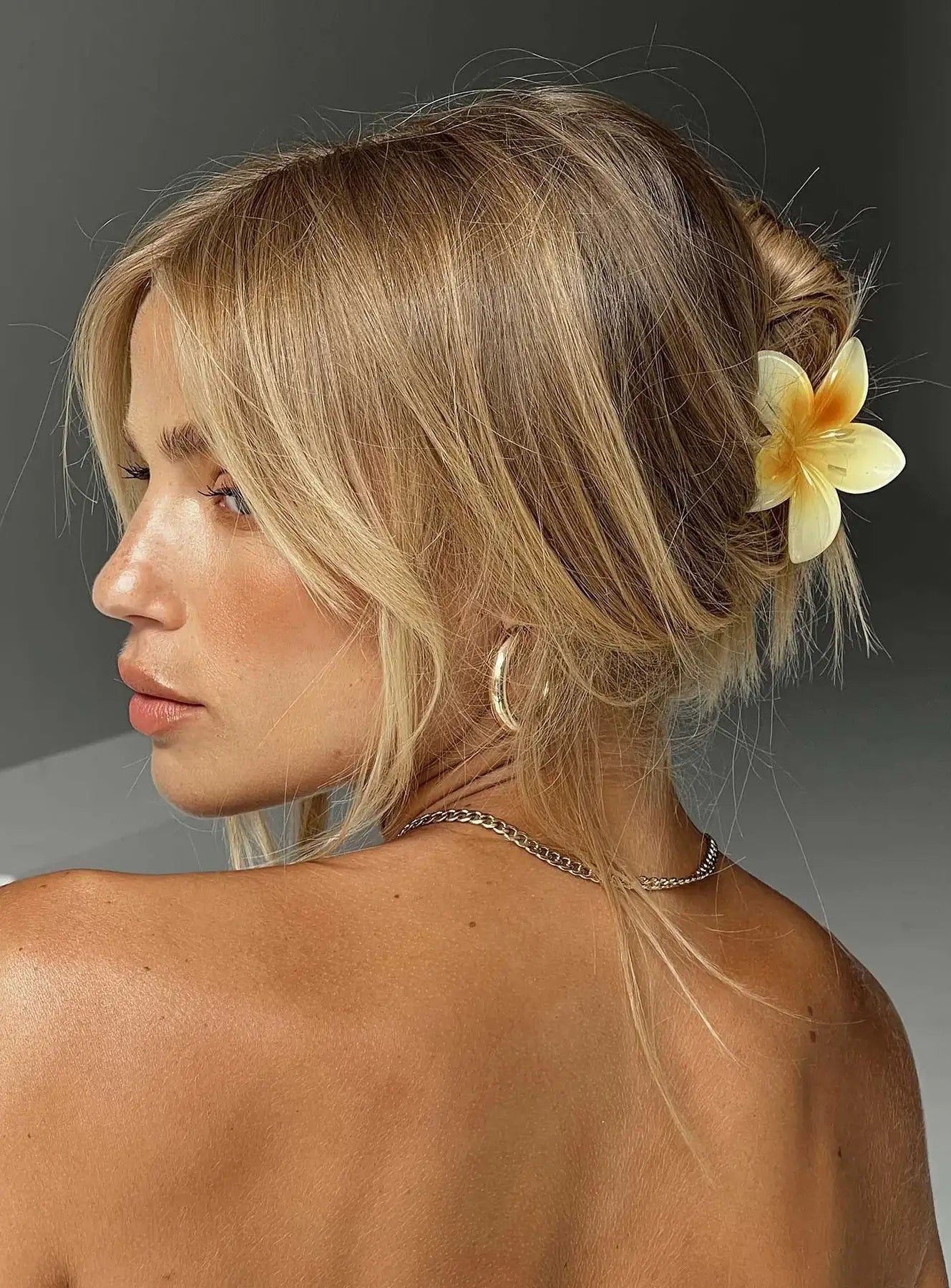 Bonnie Glossy Flower Hairclip